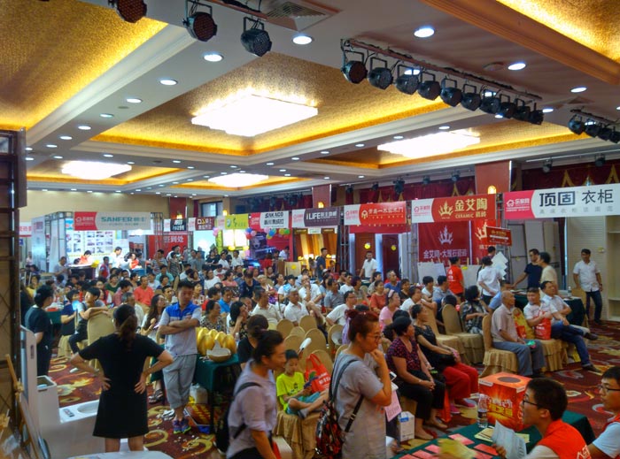 金艾陶瓷磚亮相威海品牌家居建材團(tuán)購嘉年華，優(yōu)惠停不下來！