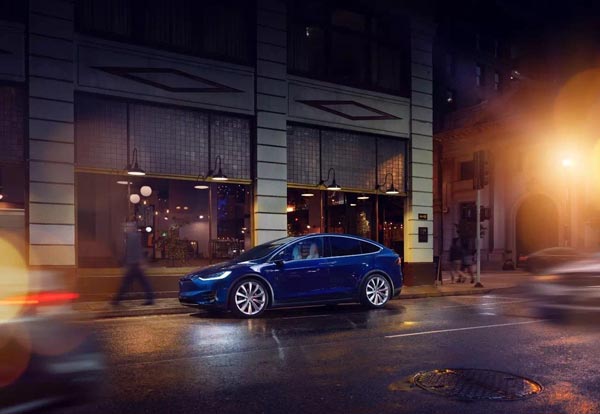 千呼萬(wàn)喚方駕臨，鷹翼從此為君開(kāi)！