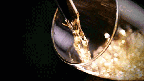 紅酒不僅僅是一杯佳釀這么簡單，它所意味的更是一種臻純曼妙的生活境界。而瓷磚，也需要細細品味，才能真正讀懂它。9月20日，陶瓷一線品牌金艾陶瓷磚潮安專賣店邀您共同開啟一場優(yōu)雅人生的品味之旅。