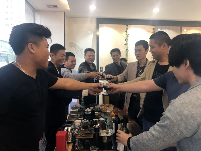 陶瓷一線品牌 金艾陶瓷磚 中山古鎮(zhèn)300平專(zhuān)賣(mài)店開(kāi)業(yè)盛典圓滿成功