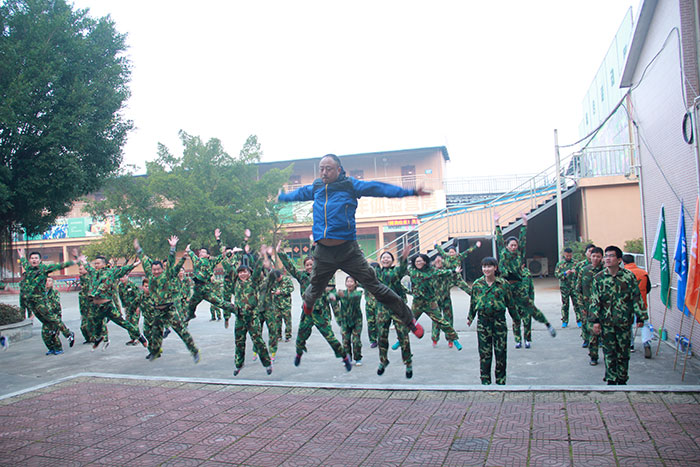 2017年2月13-15日，金艾陶“虎狼道”戶外拓展訓練圓滿結束